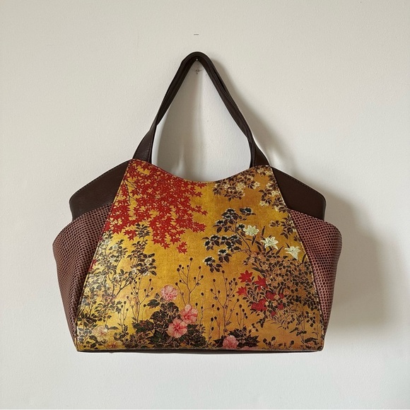 Icon Los Angeles Brown Leather Tote Bag Floral Design - Picture 1 of 8